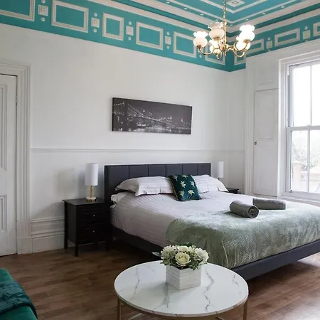 Victorian Elegance At Kingscliffe, Sleeps 17 *