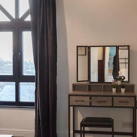 Victorian Elegance At Kingscliffe, Sleeps 17