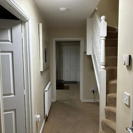 Affordable In A 4 Bedroom House *