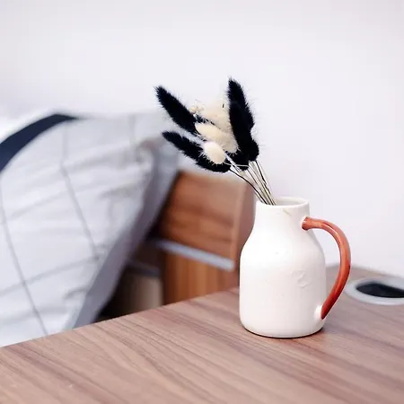 Cozy Place In Salford, Sleeps 8, 4 Bedroom, 5 Beds * 曼彻斯特