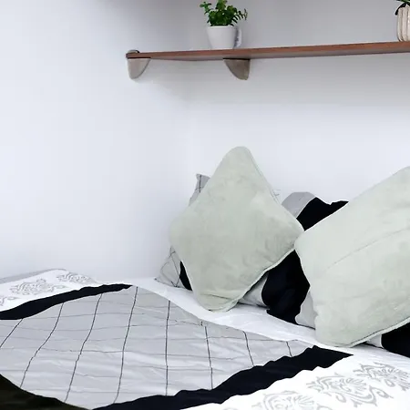 公寓 Cozy Place In Salford, Sleeps 8, 4 Bedroom, 5 Beds 曼彻斯特