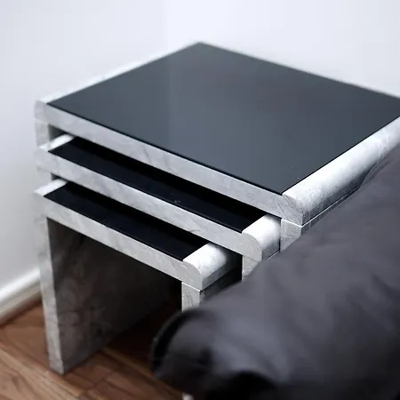 Cozy Place In Salford, Sleeps 8, 4 Bedroom, 5 Beds