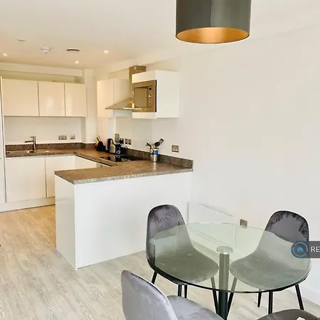 Apartamento Comfy 1 Bedroom *