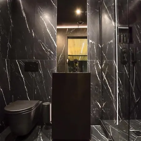 Apartment Noir By The Heim Residences