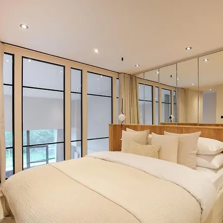 Apartment Ceramica By The Heim Residences