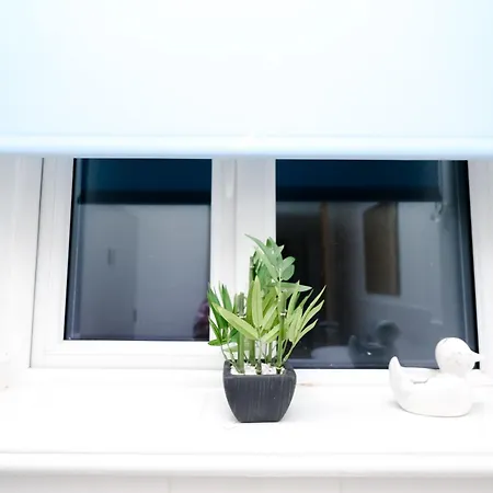 アパート Cozy Place In Salford, Sleeps 8, 4 Bedroom, 5 Beds マンチェスター