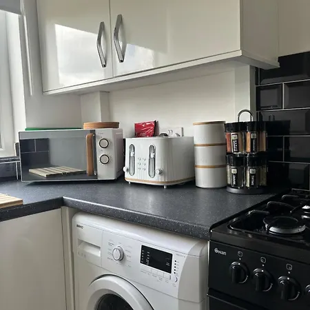 Casa de Férias Blackley Rustic Gem A Suburb Hideaway