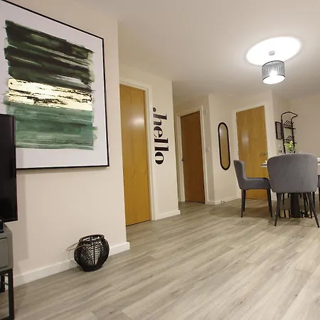 Apartment 2 Bed 2 Bath Close To Ctre Sleeps 5 -free Parking Manchester