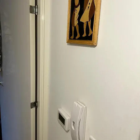 Apartment Small And Cozy Getaway Manchester