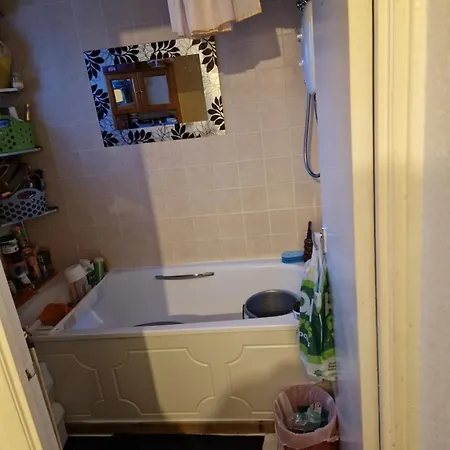 Thornsett Close Проживание в семье *