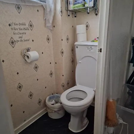 Thornsett Close Проживание в семье