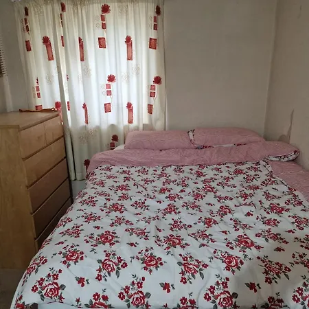 Homestay Thornsett Close Manchester