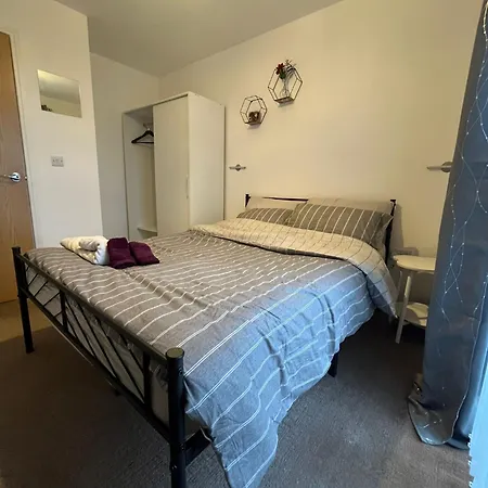 Cosy Next To Etihad Stadium Homestay *