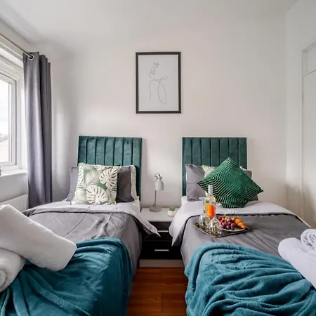 Hillside Haven In Holiday home *