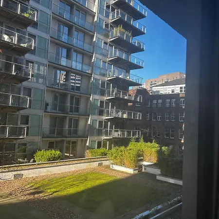 Apartment Salford Lux *