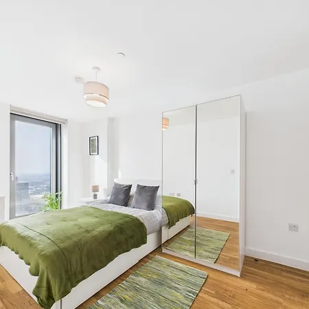 Cosy 2br In Media *