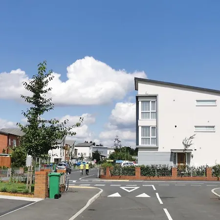 Luxury Three Story Townhouse Free Parking On Drive 펜션