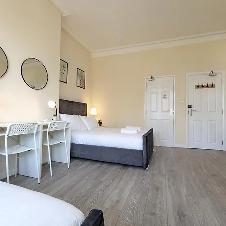 Modern Near Centre Apartment