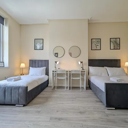 Modern Near Centre Apartment Manchester