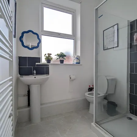 Modern Near Centre Apartment Manchester