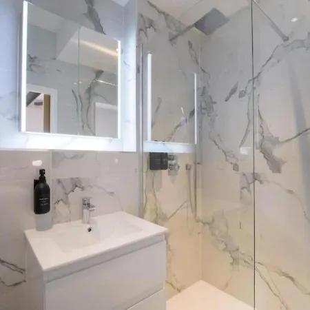 Aria At The Heim Residences Apartment *