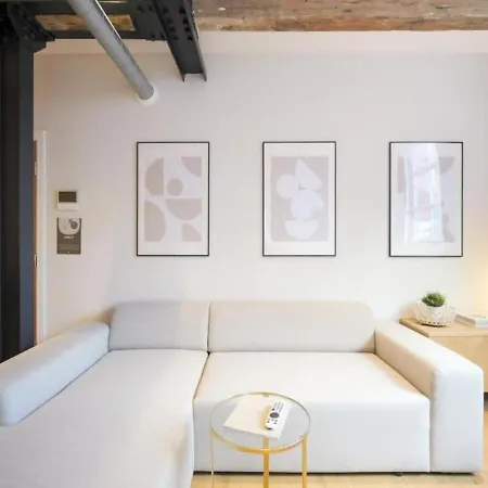 Cable Street Warehouse מנצ'סטר