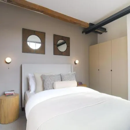 Aria At The Heim Residences Apartment *