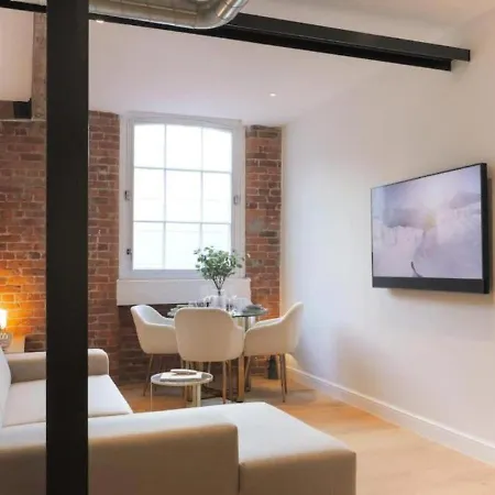 Cable Street Warehouse מנצ'סטר