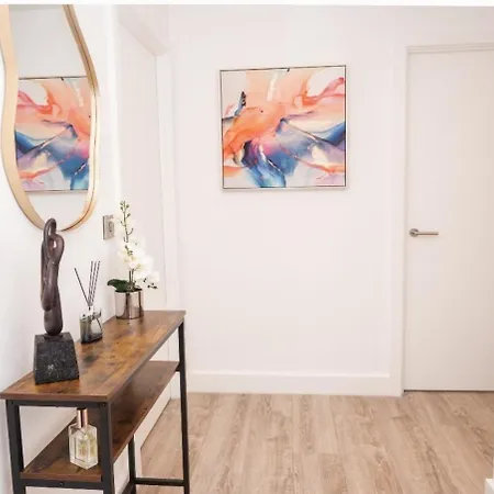 Luxurious Flat In Manchester