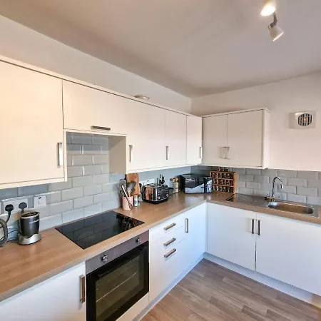 1 Bed Chorlton Flat Free Parking *