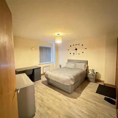 公寓 Spacious 2-bed Flat Next To Piccadilly Station, Mcr 曼彻斯特