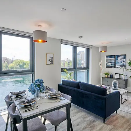 Jll Duet Apartment *