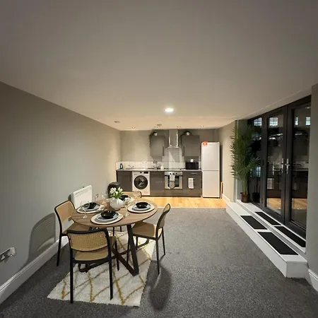 Ancoats 2br With Private Terrace Apartment