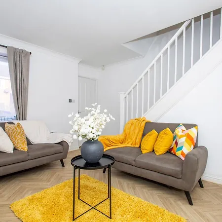 Semesterbostad Manchester, Centre, House, Parking, Garden, M60 *