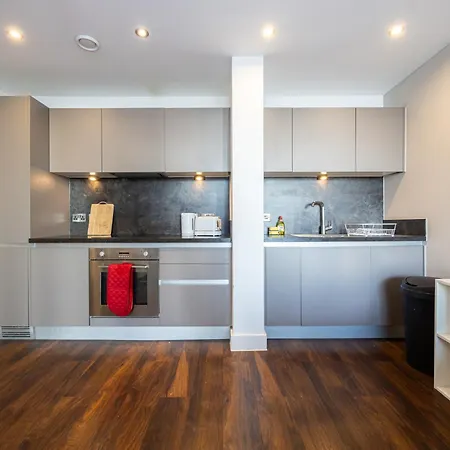 2 Bed Flat In Centre Near Oxford Road O2 Ritz Manchester