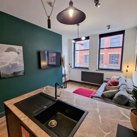 Апартаменты Stunning Northern Quarter Flat Манчестер