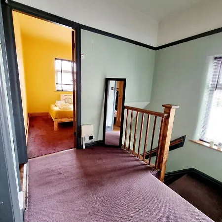 Free Parking House In Middleton By Superhost