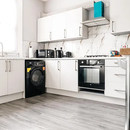 Holiday home Eithad, Coop Live, Old Trafford With Free Parking *