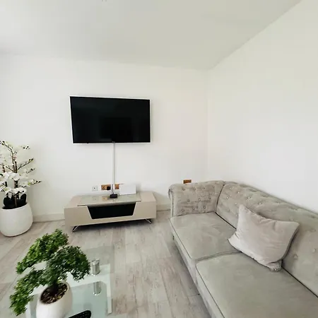 Kwatera prywatna Modern New Built Kingsize Ensuite *
