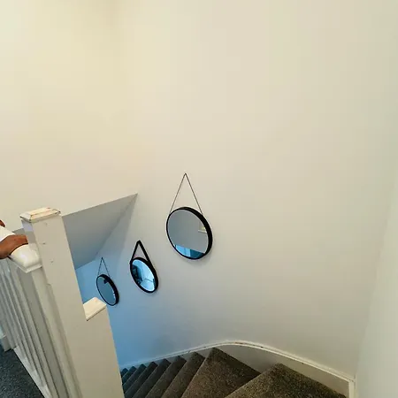 Modern New Built Kingsize Ensuite 曼彻斯特