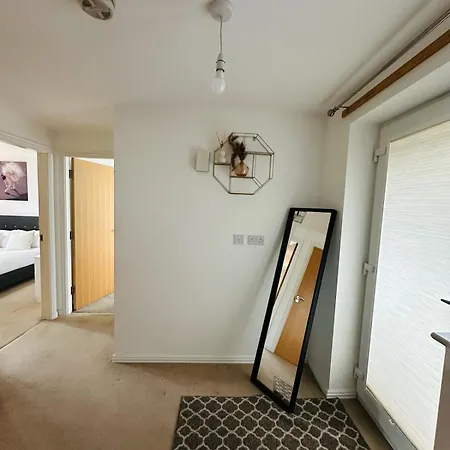 Modern & Private 2br Apartment
