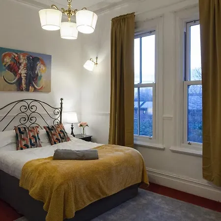 The Orange In A 6 Bedroom Victorian Shared House Apartment Manchester