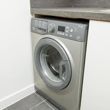Apartment Cityside Deluxe - 3 Bedroom House Great For Family With Free Parking & Garden Manchester