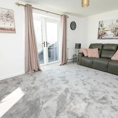 Cityside Deluxe - 3 Bedroom House Great For Family With Free Parking & Garden Apartment *