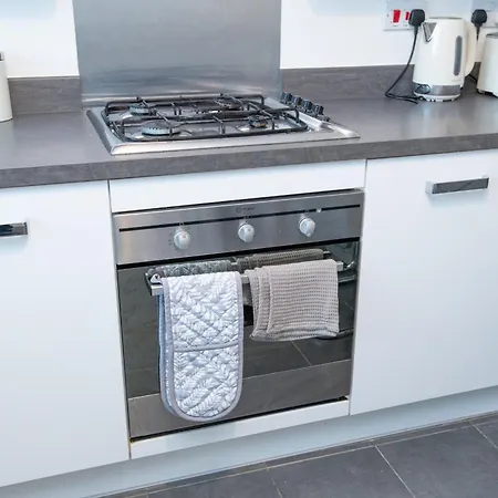 Cityside Deluxe - 3 Bedroom House Great For Family With Free Parking & Garden Apartment Manchester
