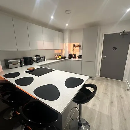 Modern 2 Bed Old Trafford Stadium *