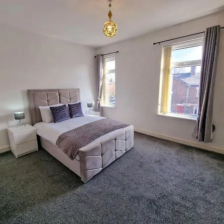 Salford Sleeps 10 By Superhost Manchester