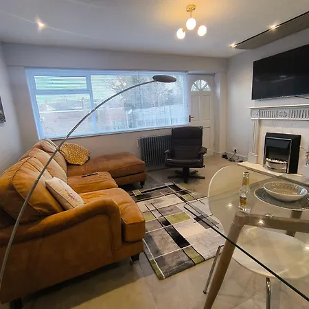 Nyaraló Spotless And Spacious Manchester