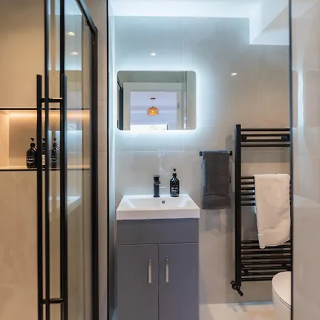 Luxury 8 Bed Nyaraló