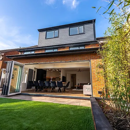 Luxury 8 Bed